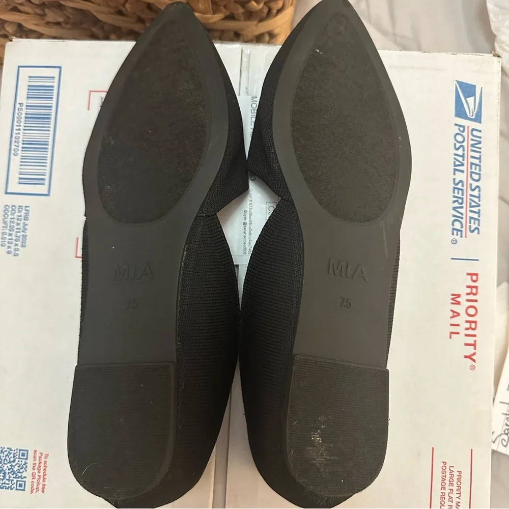 MIA Black Pointed Toe Flats, NWT, Size 7.5 - Picture 3 of 3